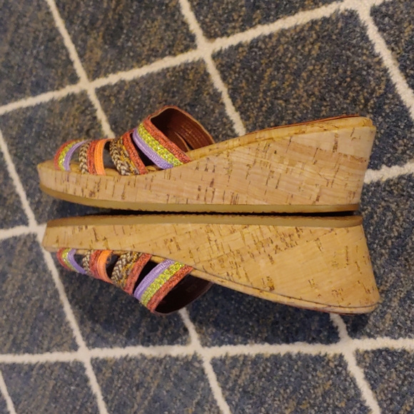Eric Javits - Multi colored wedge cork sandals - Picture 7 of 7